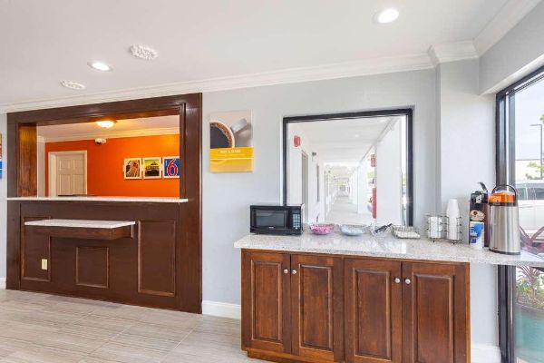 COUNTRY HEARTH INN AND SUITES (Leesburg)